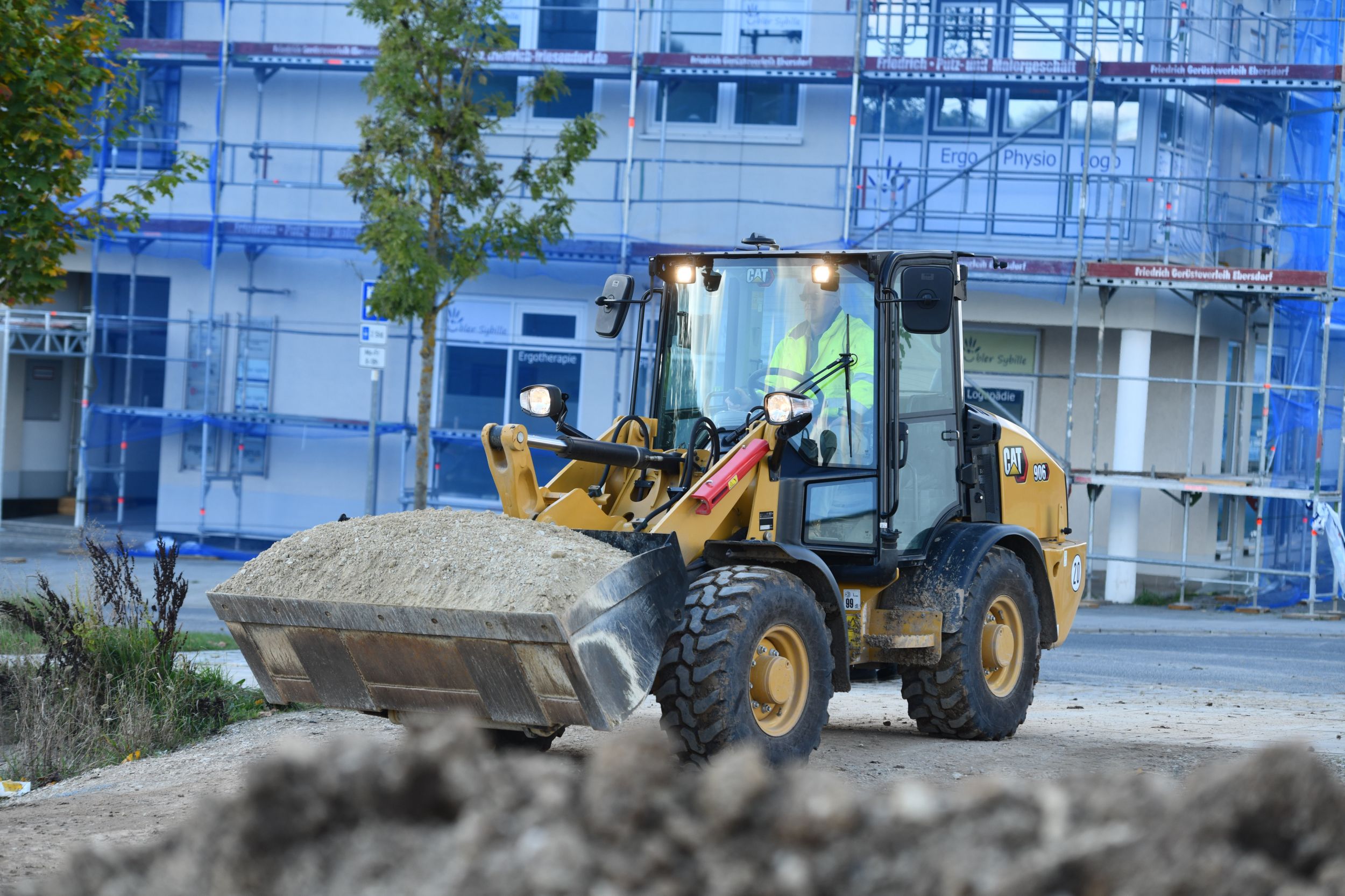 Compact Wheel Loaders 906