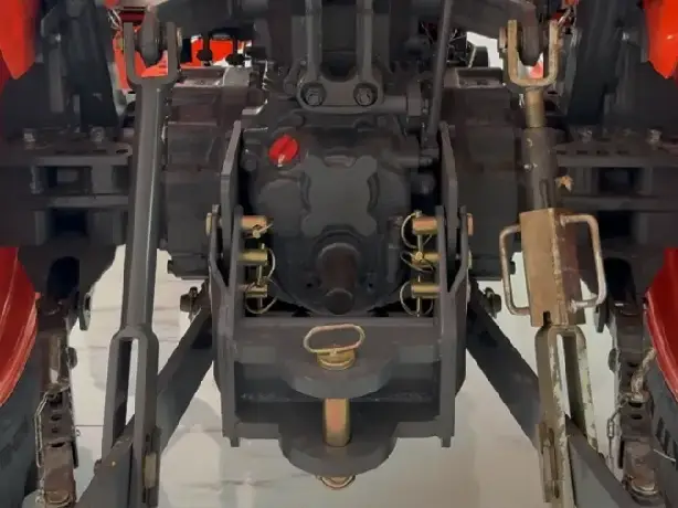 Kubota tractor - Image 5